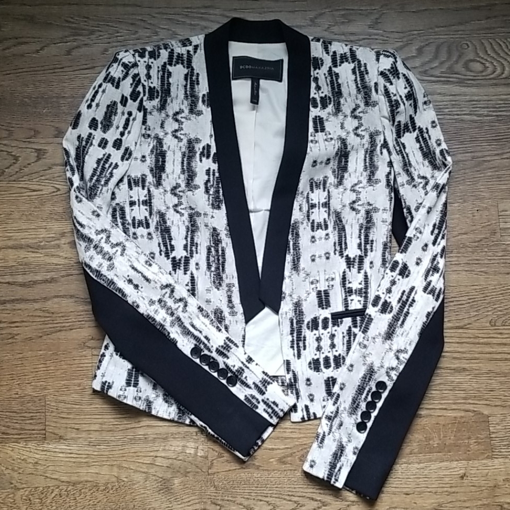 BCBG Max Azria Black/White print jacket
